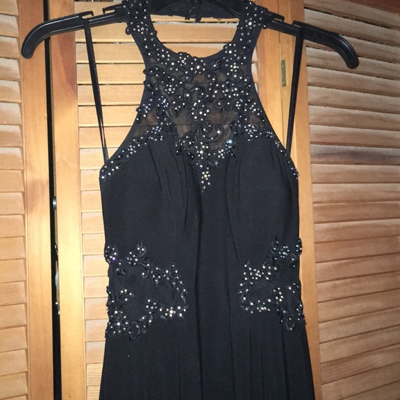 Prom dress - Picture 2 of 3